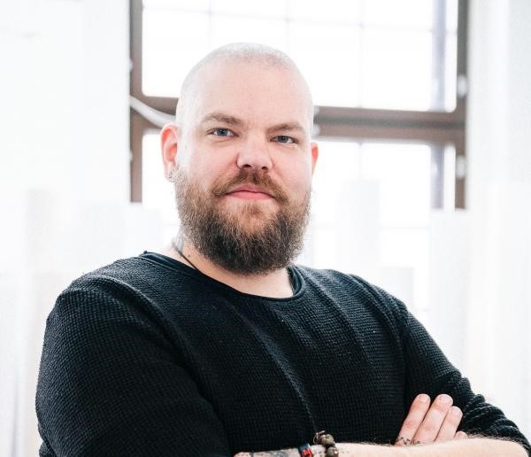 Esittelyssä Joonas, digipaino-operaattori